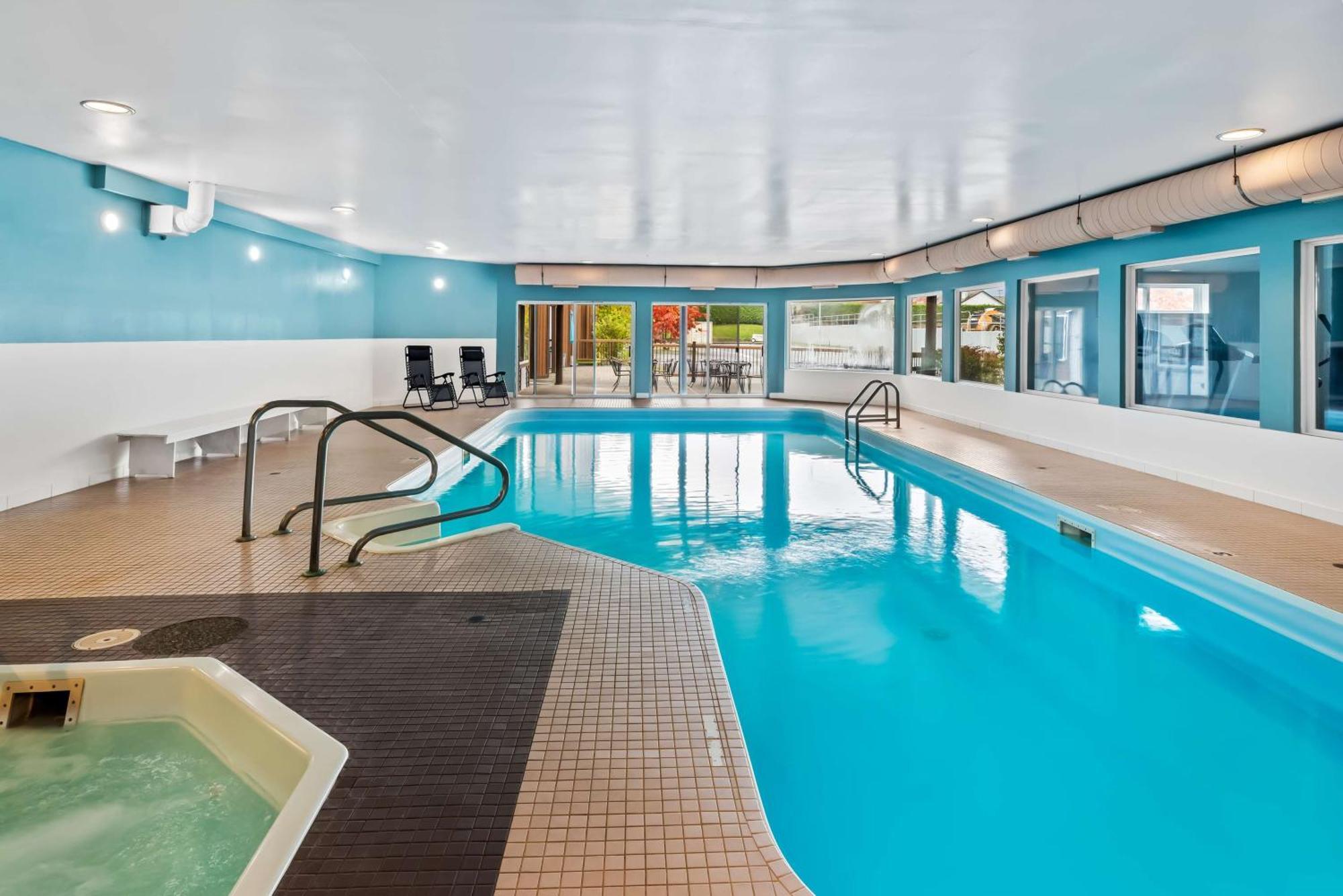 Feng, Bw Signature Collection 3* Parksville