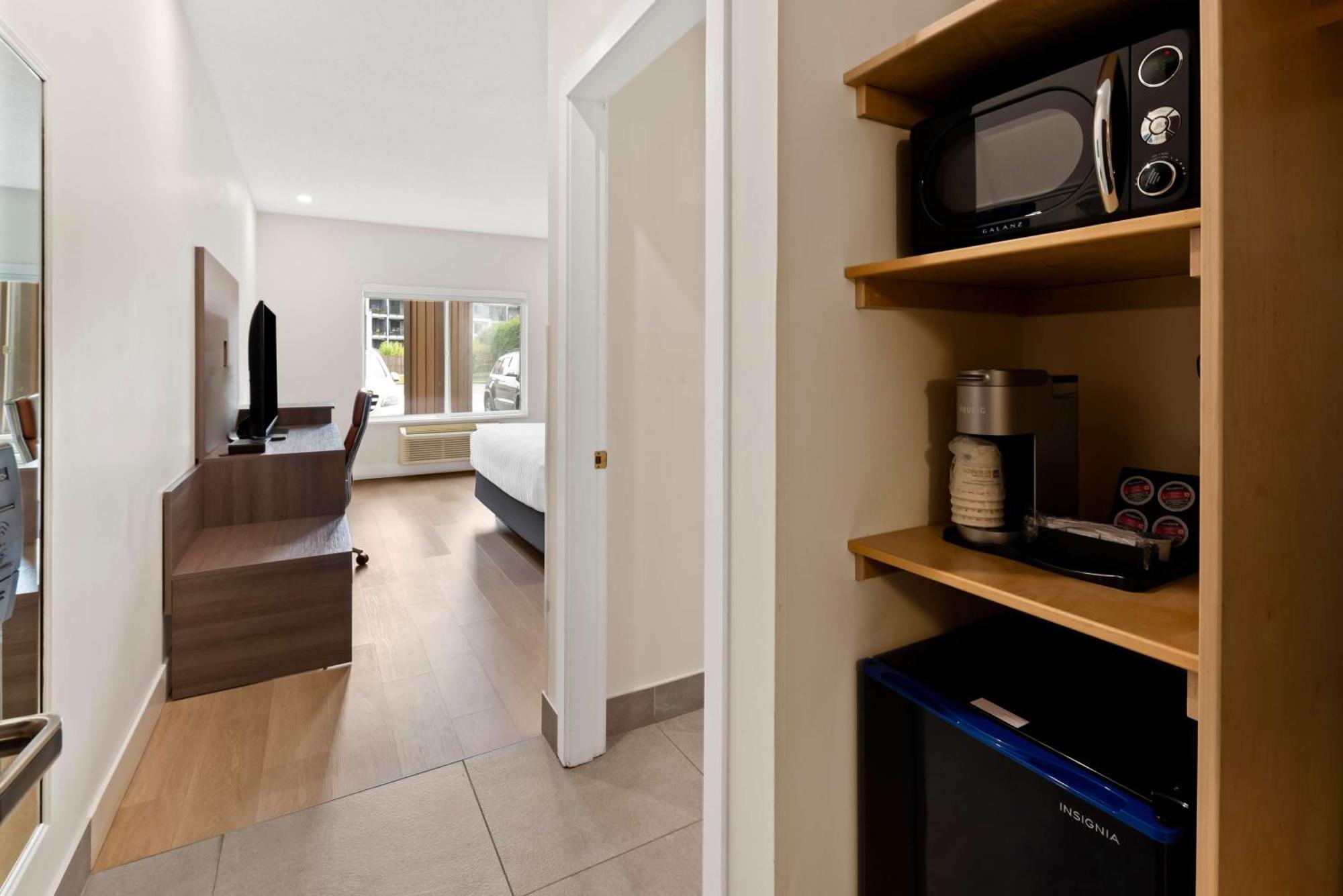 Feng, Bw Signature Collection Hotel 3*