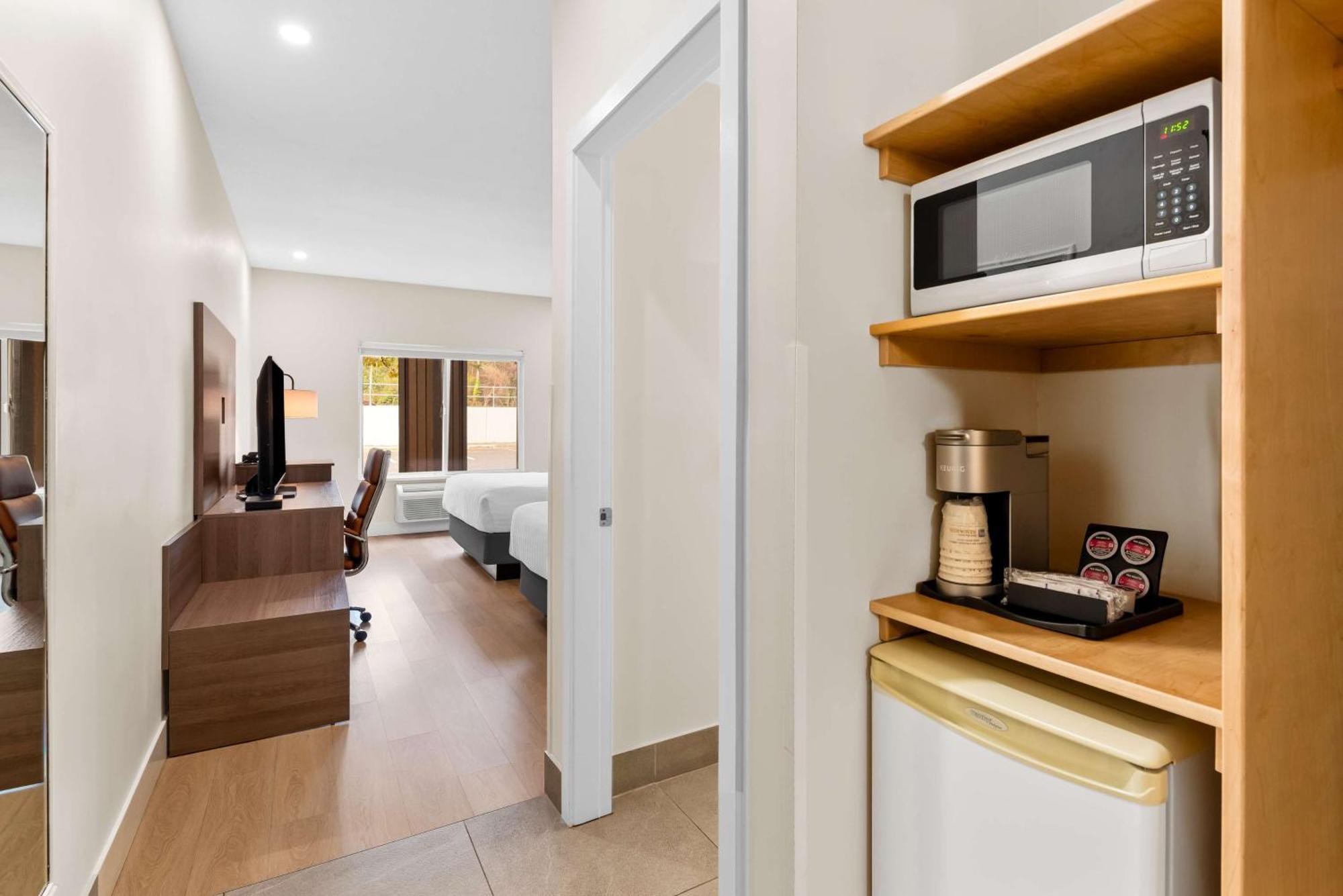 Hotel Feng, Bw Signature Collection Parksville
