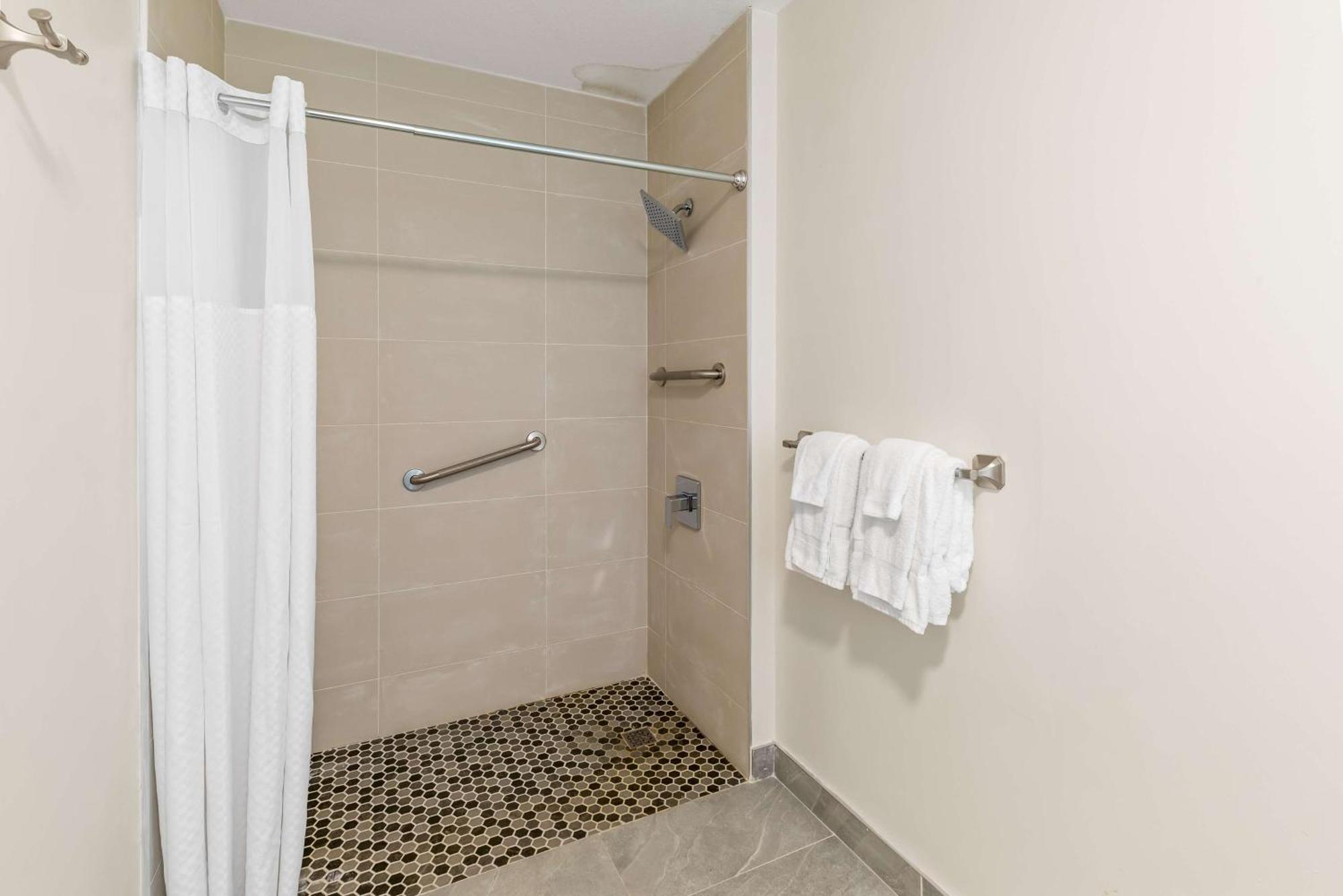 Hotel Feng, Bw Signature Collection Parksville